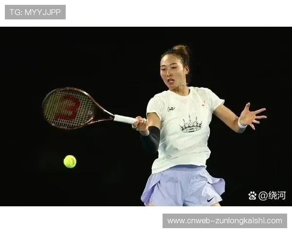 郑钦文奥运夺金后排名创新高，手肘手术影响赛季