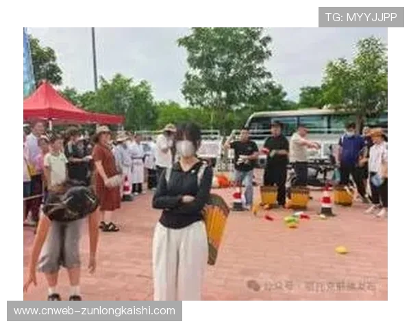 鄂尔多斯“草原村排”总决赛吸引宁夏教师带学生观赛 鄂尔多斯“草原村排”总决赛吸引宁夏教师带学生观赛