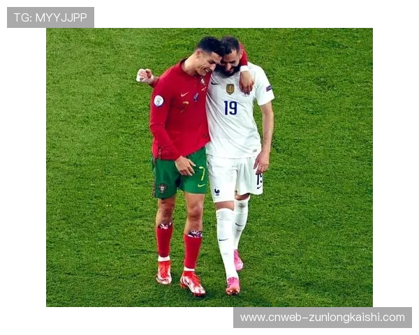 本泽马与C罗射手榜并列第五,老将竞技状态依旧火热 本泽马与C罗射手榜并列第五,老将竞技状态依旧火热